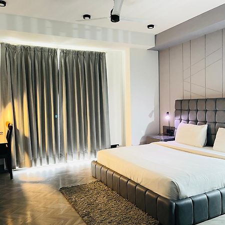 Bedchambers Serviced Apartments, Mg Road Gurgaon Dış mekan fotoğraf