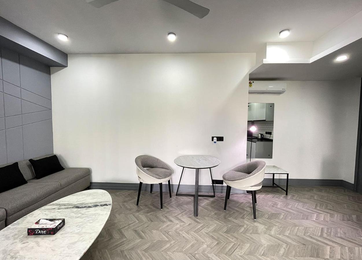 Bedchambers Serviced Apartments, Mg Road Gurgaon Dış mekan fotoğraf