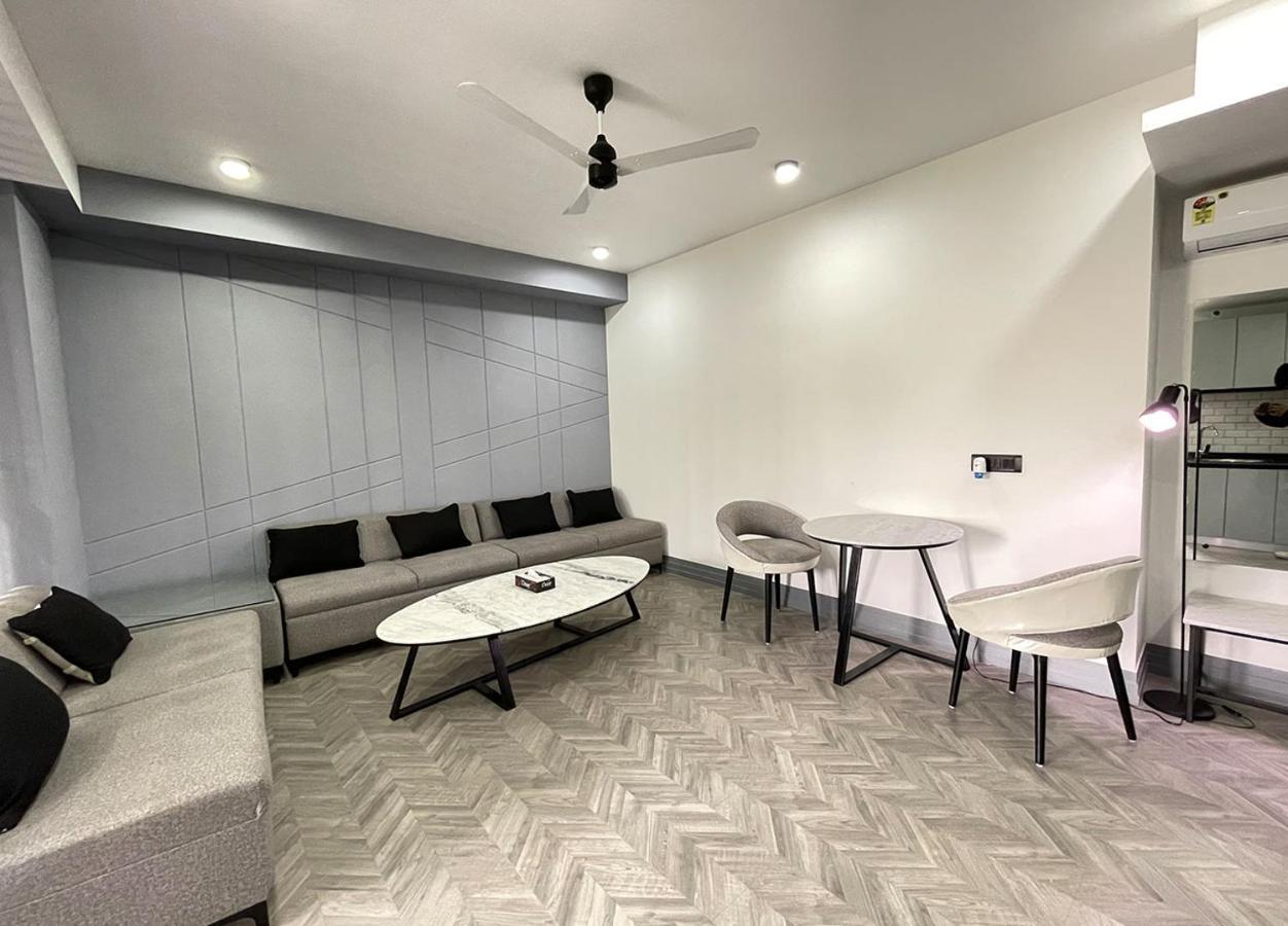 Bedchambers Serviced Apartments, Mg Road Gurgaon Dış mekan fotoğraf