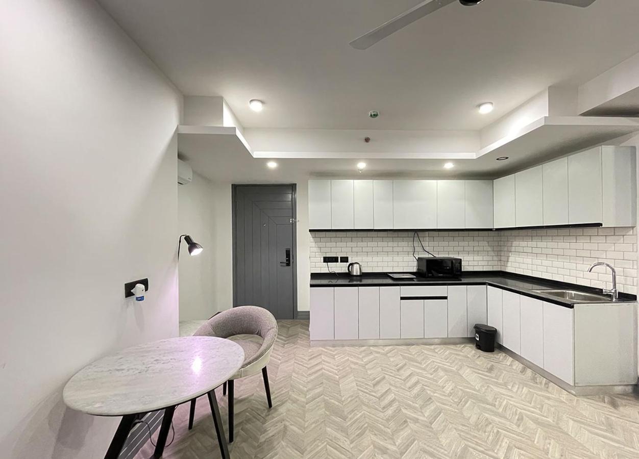 Bedchambers Serviced Apartments, Mg Road Gurgaon Dış mekan fotoğraf