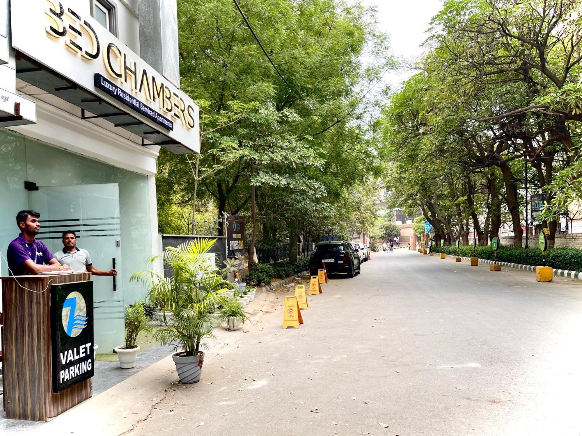 Bedchambers Serviced Apartments, Mg Road Gurgaon Dış mekan fotoğraf